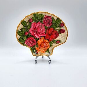 Decoupage Scalloped shell Bouquet of Flowers